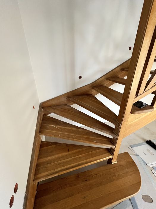 Schody drewniane do rozbiórki