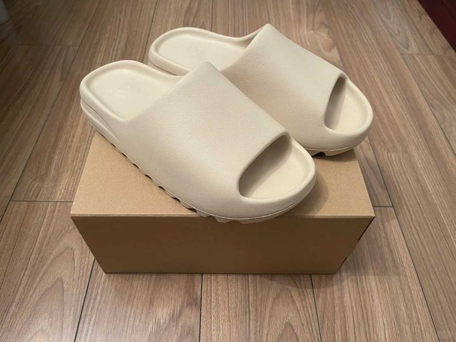 adidas Yeezy Slide Bone biała R.46