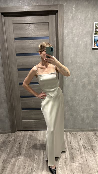 Сукня від Zara. Сатинова вечірня сукня.