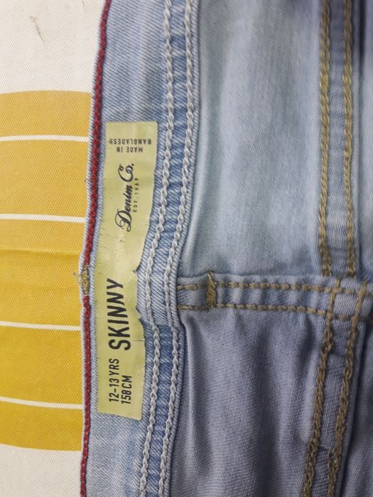 Джинсы до 13лет бу на девочку