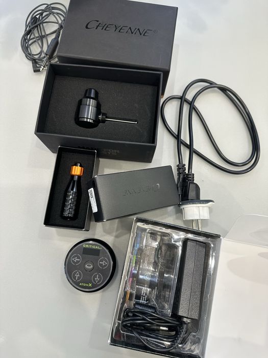 Тату машинка Cheyenne Sol Terra (Black) з тримачем. СТАН НОВОЇ!