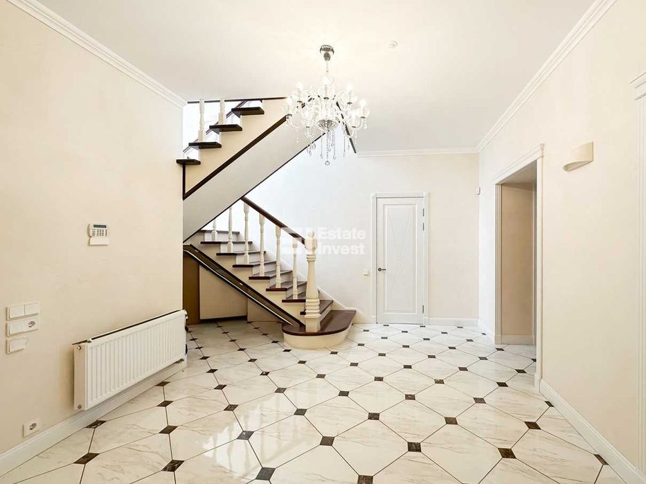 Продам будинок у с. Родичі