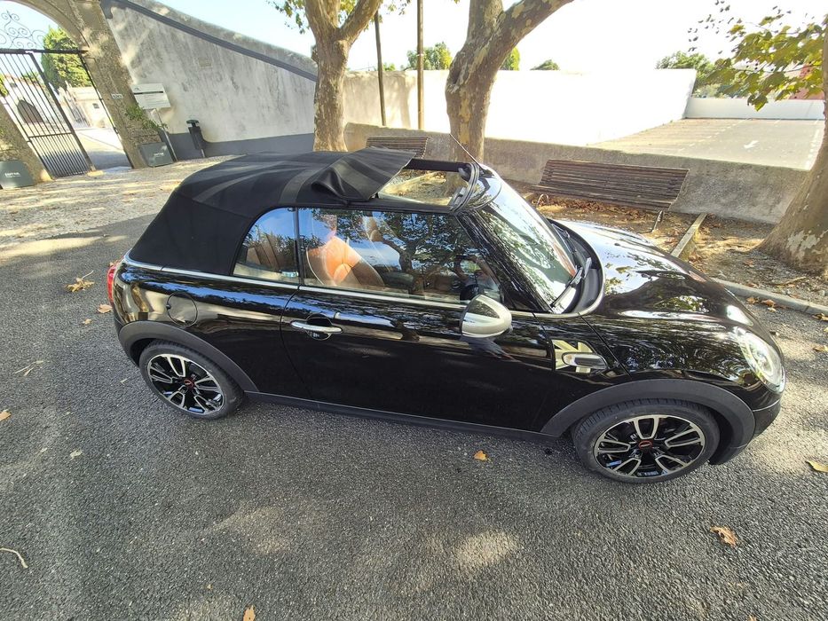 MINI Cabrio Cooper Auto. Essential