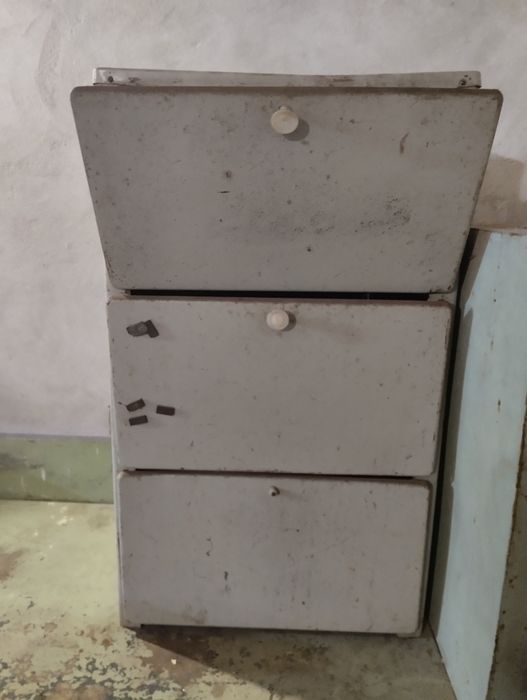 Стол металический верстак с сейфом времен СССР