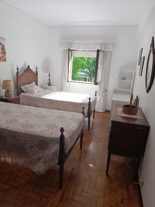 Alugo quarto em Braga