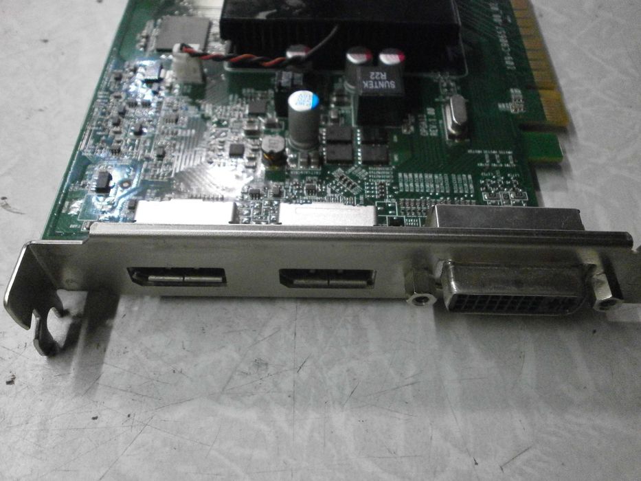 AMD Radeon R7 450 4Gb DDR5