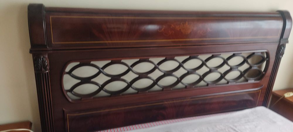 CAMA de Casal oportunidade sem estrado e colchão