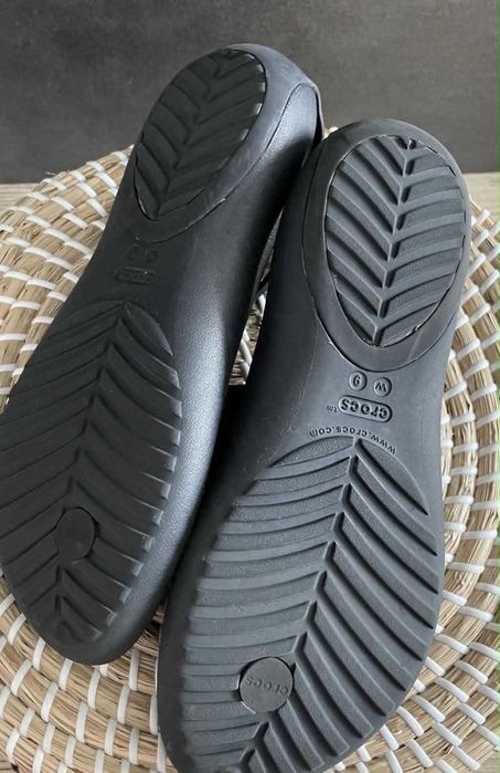 Crocs japonki serena flip black W9 39/40