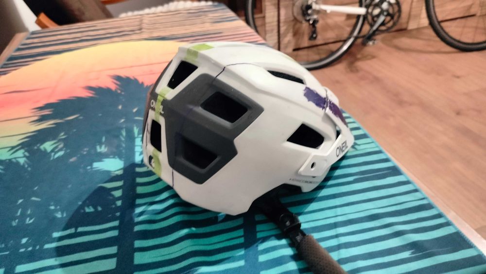 Kask rowerowy ONEAL advanced racing technologu.