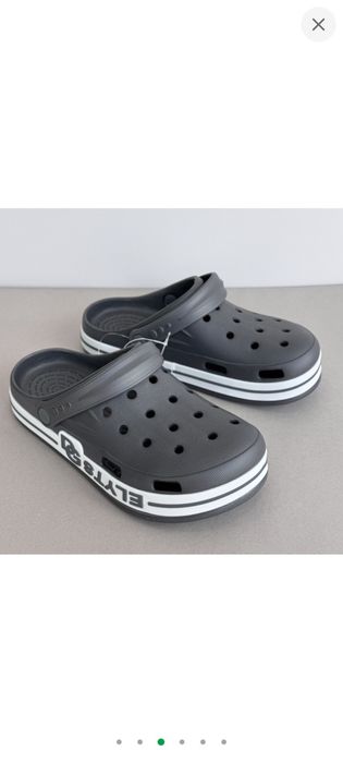 Продаю кроксы мужские