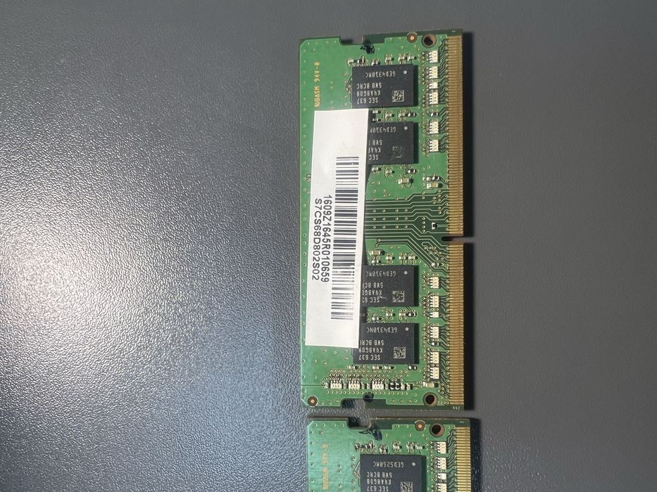 DDR4 Samsung 8GB 2шт 16GB