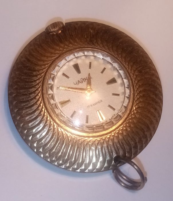 Позолоченные часы-кулон Чайка