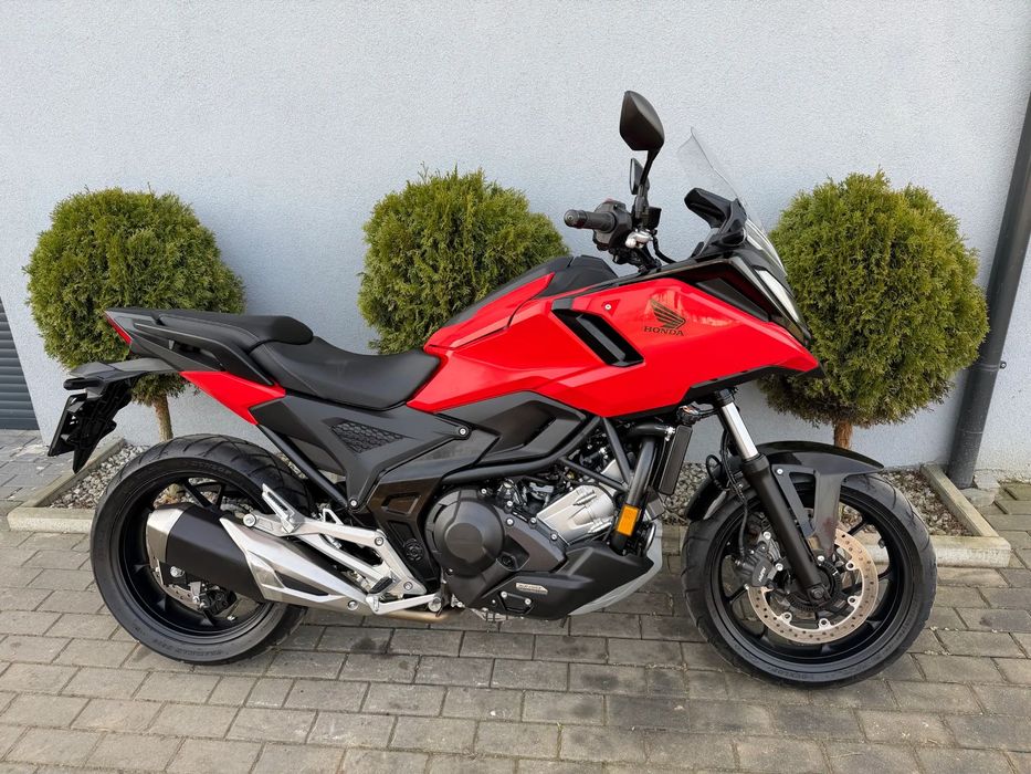 Honda NC nc750x DCT  model 2025  SALON POLSKA    3990 km  RATY    automat