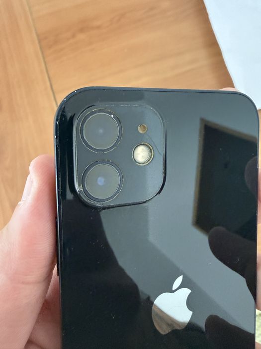Iphone 12 em bom estado
