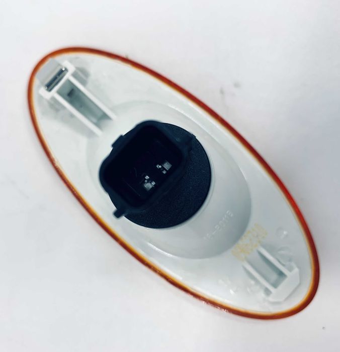 Obrysówka lampa obrysowa z wtyczką Renault Master Opel Movano
