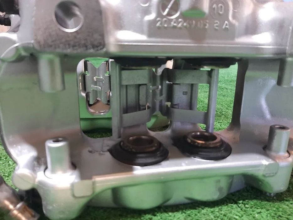 Bombas pinças de travão tras Porsche Panamera S