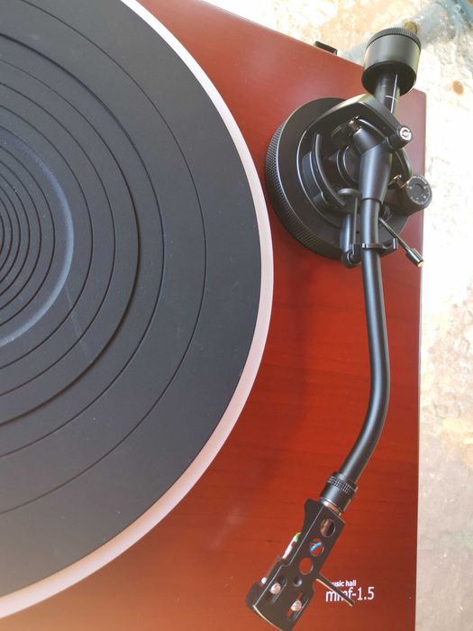 Gramofon Music Hall MMF-1.5 plus wkładka