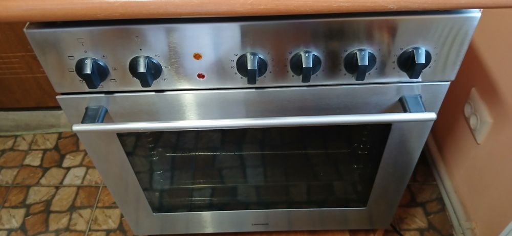 Продам плиту електро в гарному стані