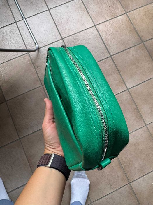 На подарунок для дівчини. Нова.