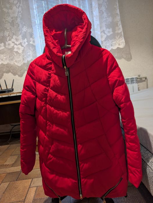 Пуховик жіночий.