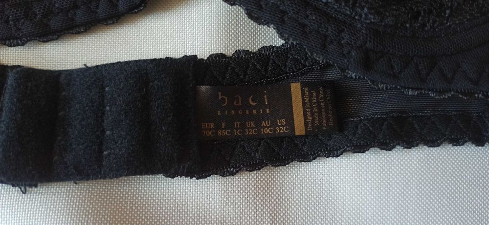 Czarny biustonosz Baci 694 Semi Soft - 70C