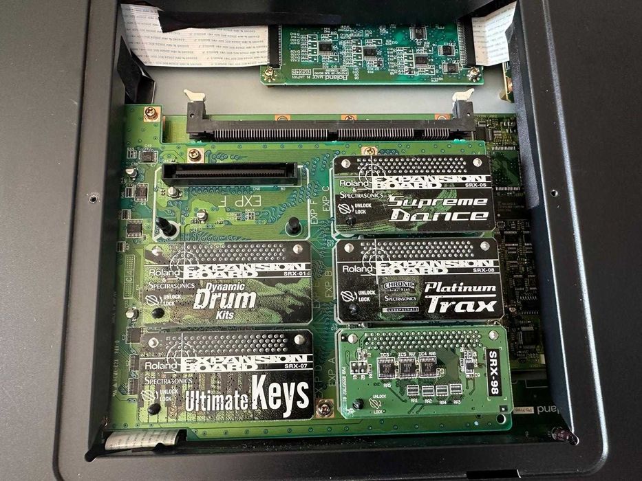 Syntezator Rack Roland Fantom XR + 5 kart rozszerzeń