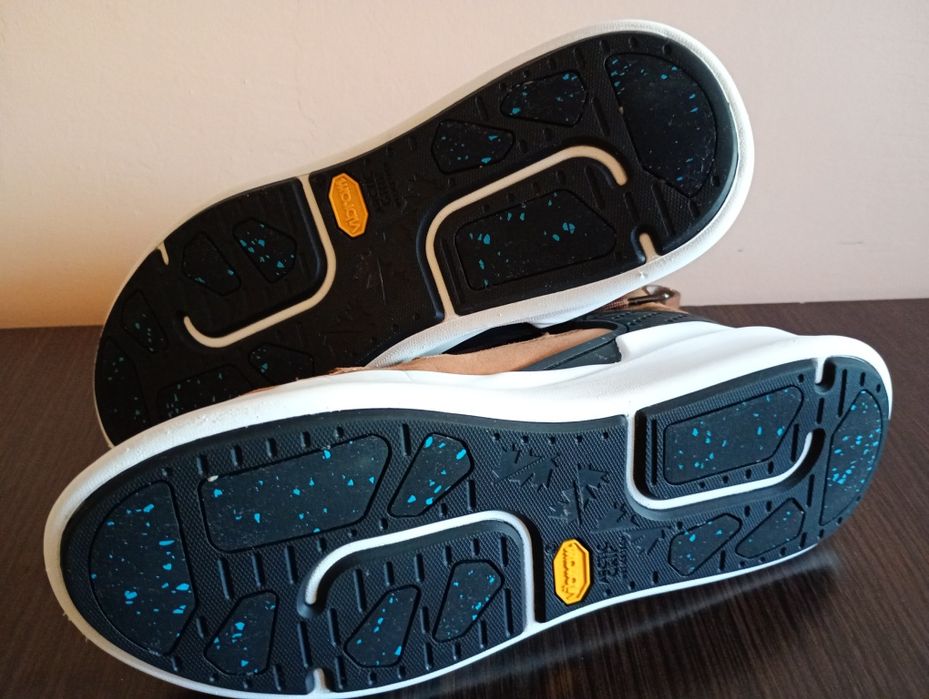 Pajar Canada Exo F Light Vibram roz 43