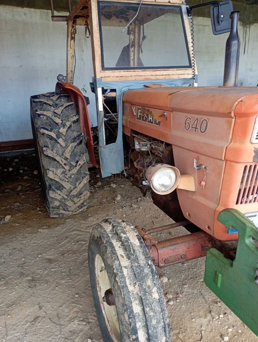 Trator Fiat 640.