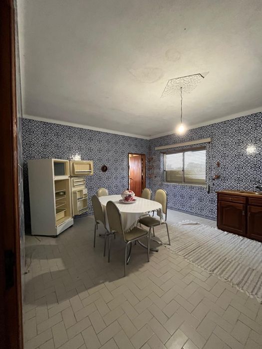 Mesas de cozinha ou sala e cadeiras - Recheio de casa total - 12