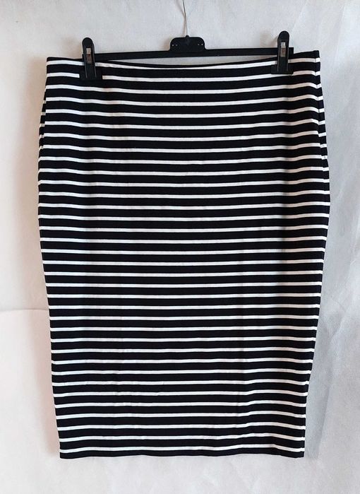 Ołówkowa spódnica spódniczka Marks&Spencer paski 16/44 46 Wiskoza stan idealny