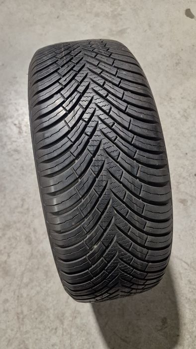 Opona Wielosezonowa Vredestein Quatrac 205/50 R16 87V 3822 1szt
