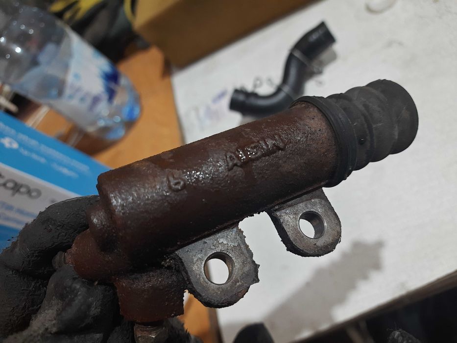 Циліндр щеплення Тойота Авенсіс т25 2.2 дкат дизель 177 к.с. d-cat