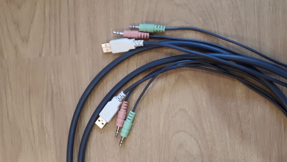 Cabo Comutador/Cable Switch KVM VGA, USB, Audio  Level One KVM-0223