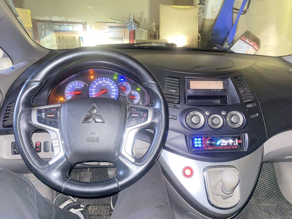 Mitshubishi  grandis  официал !2,4 газ бензин газ вписан