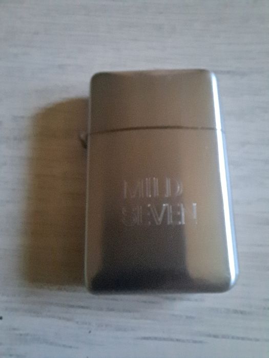 Zapalniczka kolekcjonerska, benzynowa Mild Seven, lata 90.