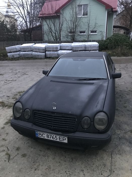 Мерседес W210 E200