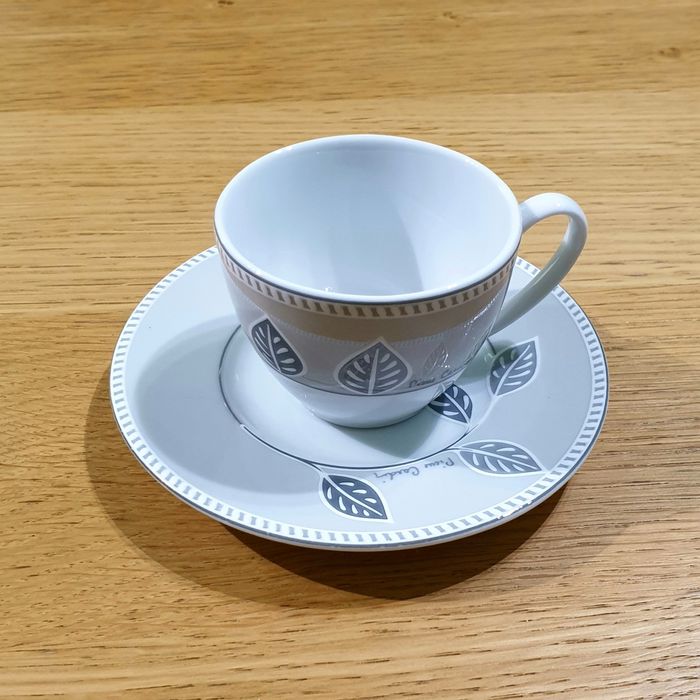 Ekskluzywny porcelanowy komplet 6 filiżanek mocca ze spodkami, nowy