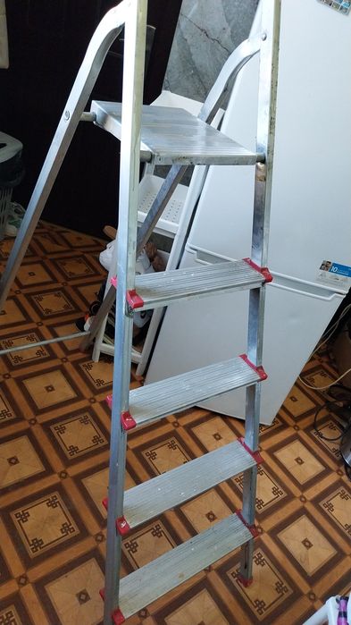 Drabina aluminiowa.