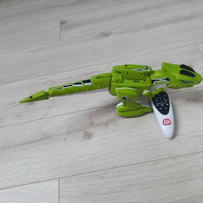 Elefun dinozaur interaktywny z pilotem.