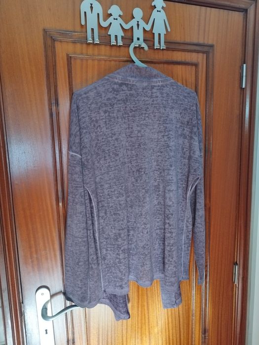 Vestido , blusa, calções  e casaco