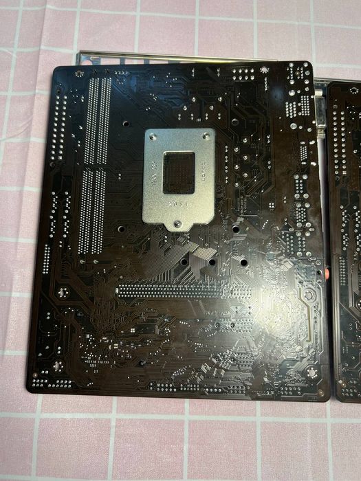Продам дві материнські плати Gigabyte H410