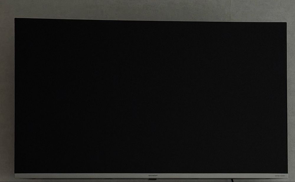 Продам на гарантії телевізор Sharp 4T-C43GP6265ES