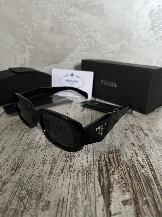 Сонцезахисні Окуляри Prada