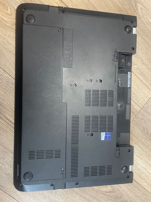 Ноутбук Lenovo ThinkPad E570, i5-7200U, 8GB, SSD 128GB, 15.6” HD