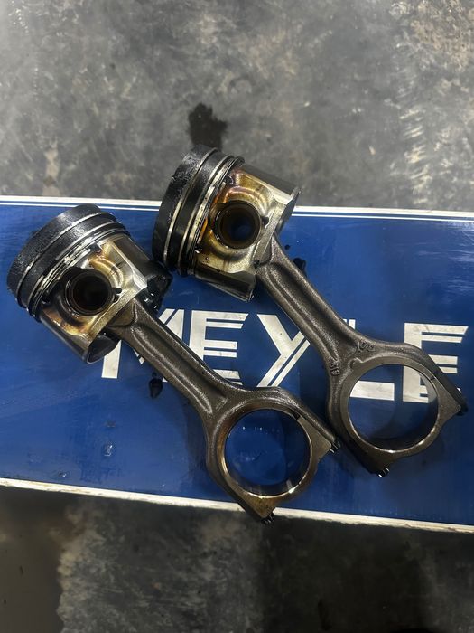 Korbowód tłok 1.6 hdi e hdi BH01 10JCAN
