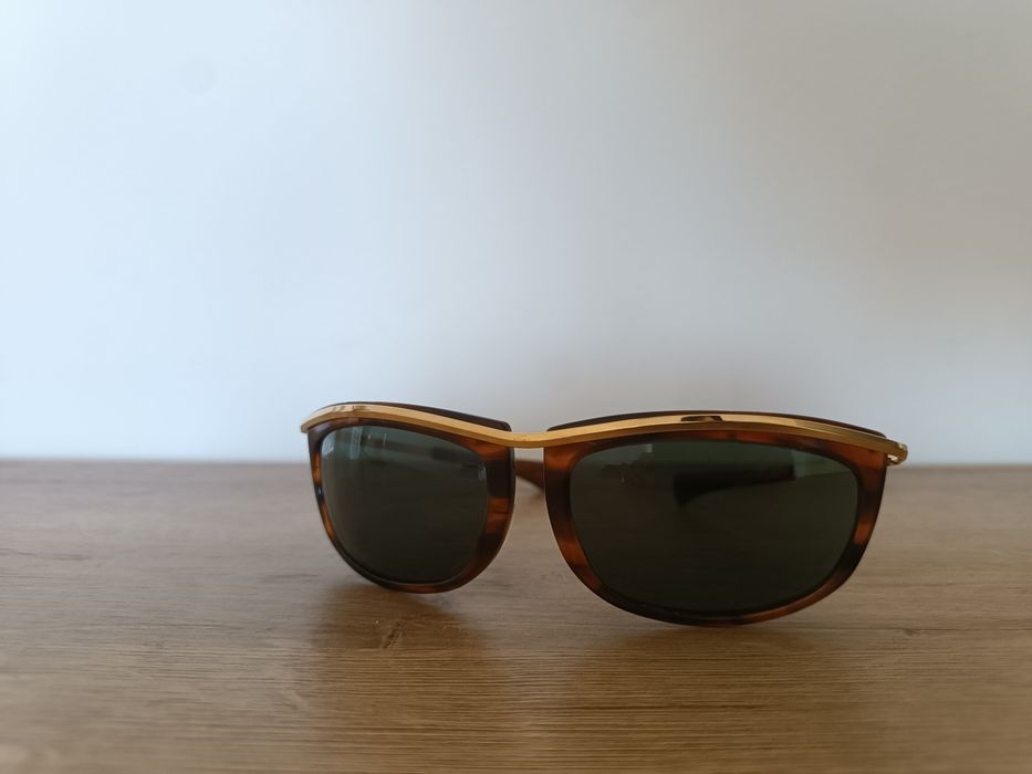 B&L RAY-BAN U.S.A. 43 24