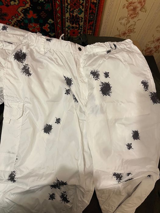 Зимовий маскувальний костюм