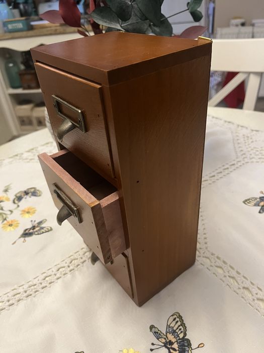 Nowa półeczka  organizer szafeczka na drobiazgi