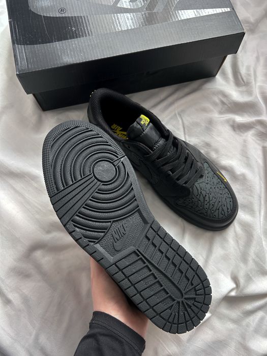 Кросівки Nike Air Jordan 1 Low Elephant Print TNF