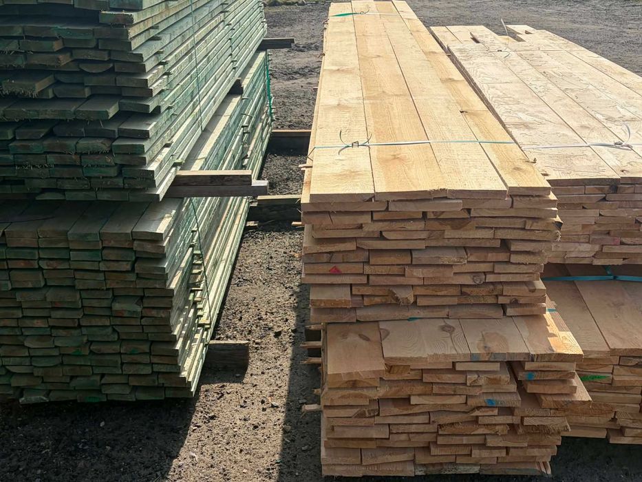 Deski szalunkowe sosnowe / deski budowlane / drewno na dach